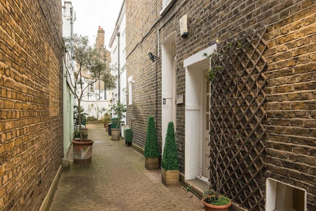 Superb Retreat Central Next Tube - B&B