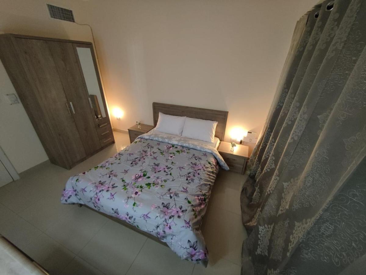 B&B Abu Dhabi - Bedroom 3, Couples should be married - Bed and Breakfast Abu Dhabi