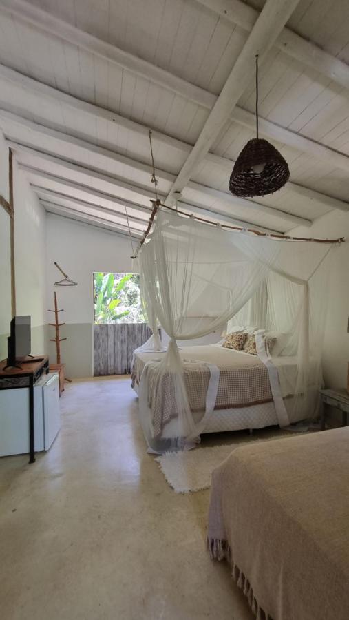 Chambre Triple - Vue sur la Piscine