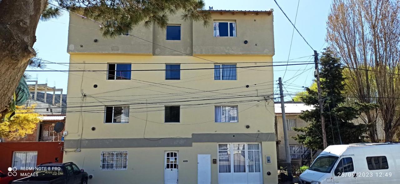 Hospedaje Los Macaes 2 - B&B Comodoro Rivadavia