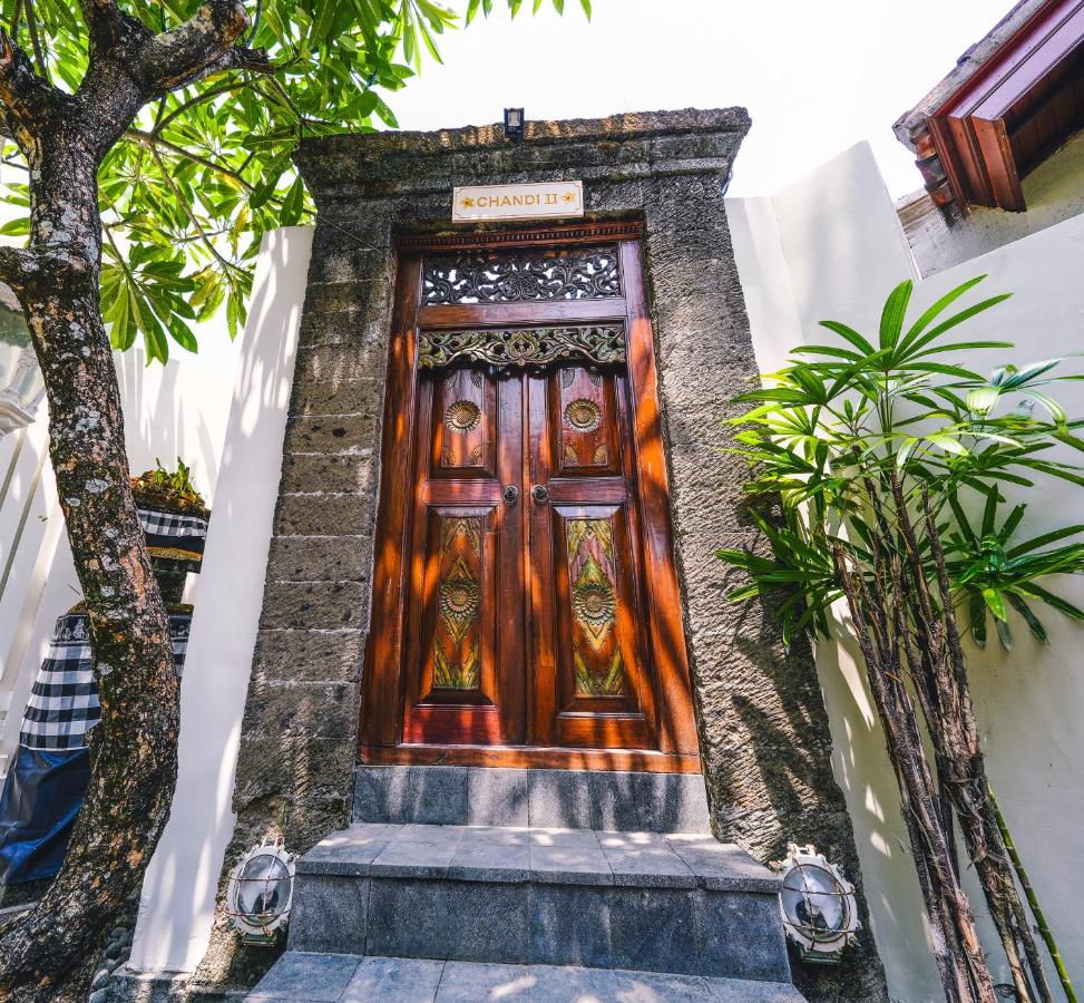 Villa CHANDI 2 - Legian - Seminyak - 5 Bedroom 4 Bathroom Villa - Great Location ! - B&B