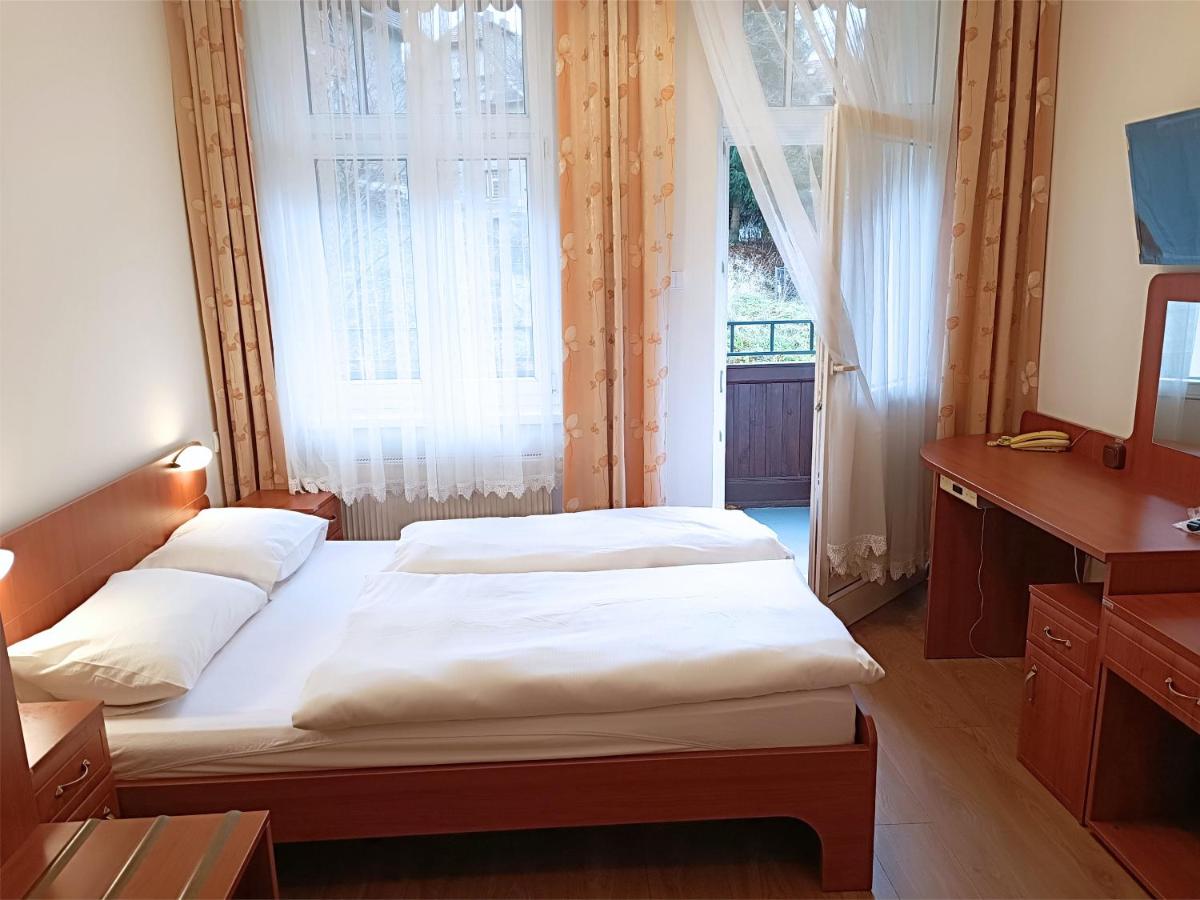 Habitación Doble con baño privado