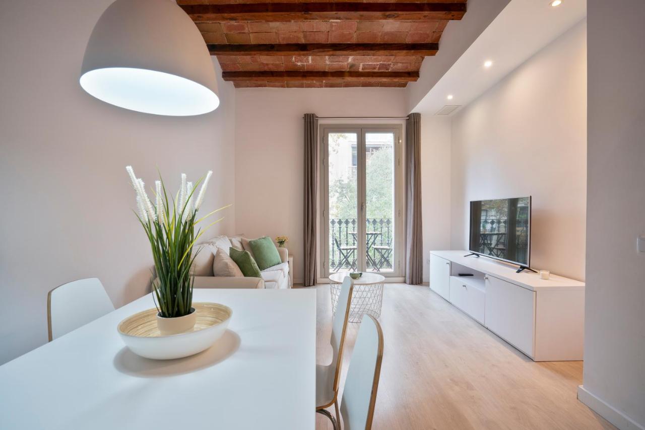 B&B Barcelona - BcnStop Sant Pau Suites - Bed and Breakfast Barcelona