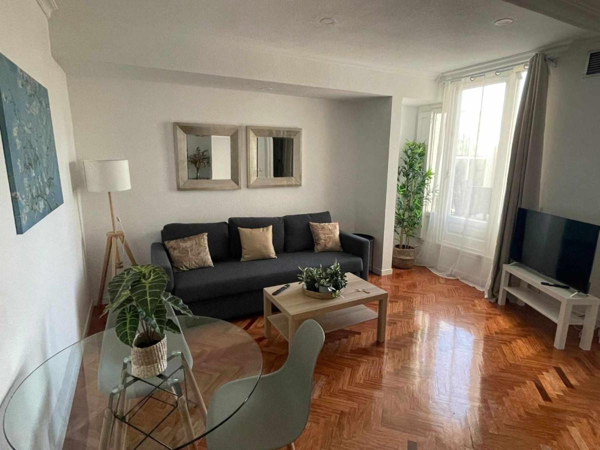 Apartamento con terraza y vistas Alcalá-Retiro - B&B Madrid