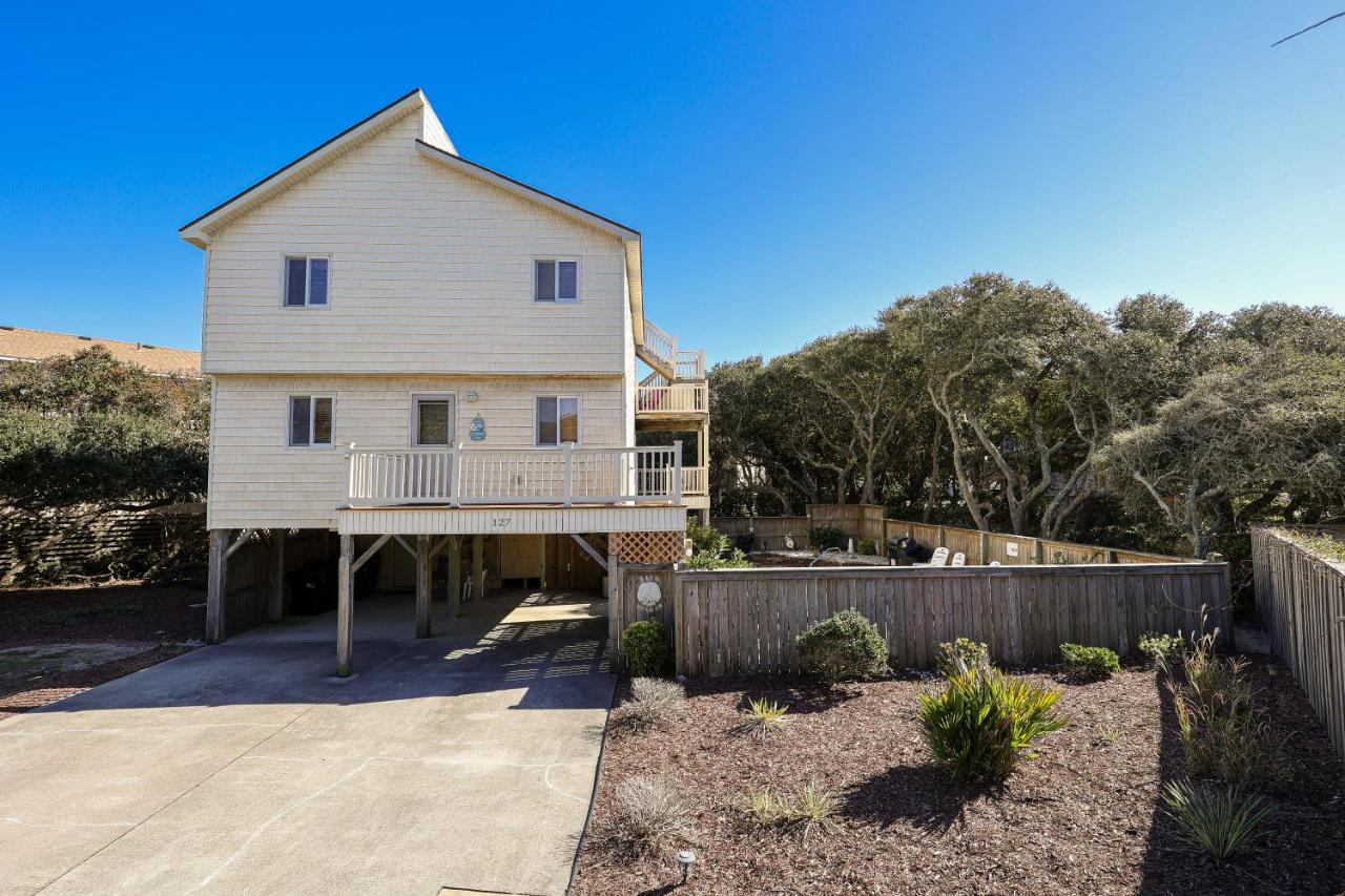 D127A- Sand Dollar - B&B