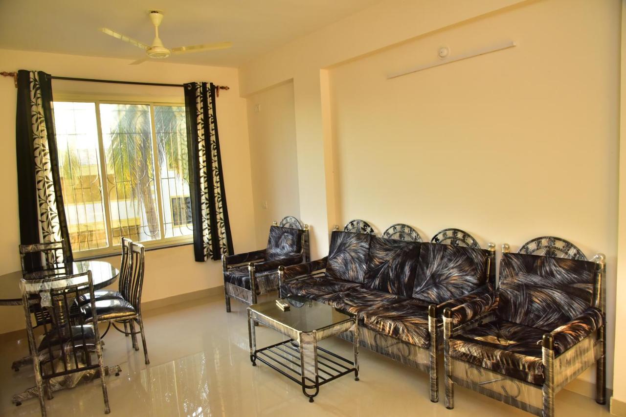 B&B Telaulim - Fieldstone Lovely 2 BHK AC Apartment - Bed and Breakfast Telaulim