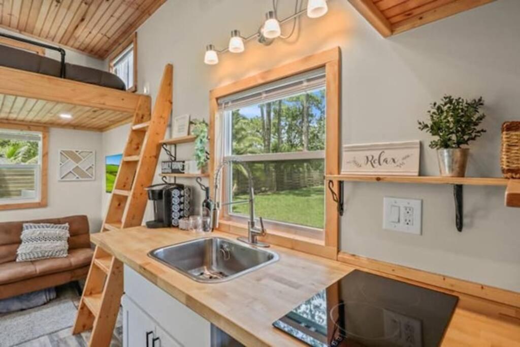 B&B West Palm Beach - Summer Tiny House - Bed and Breakfast West Palm Beach