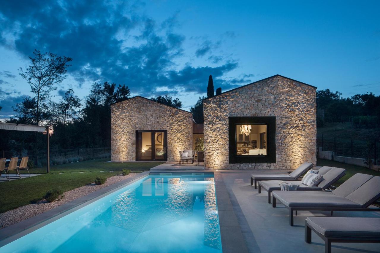 B&B Karojba - Villa Ulmus near Motovun for 6 people with heated pool & jacuzzi - Bed and Breakfast Karojba