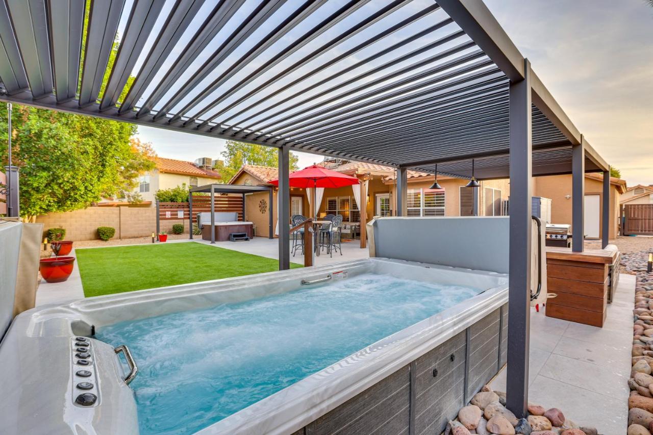 B&B Phoenix - Modern Scottsdale Home with Fenced Hot Tub and BBQ! - Bed and Breakfast Phoenix