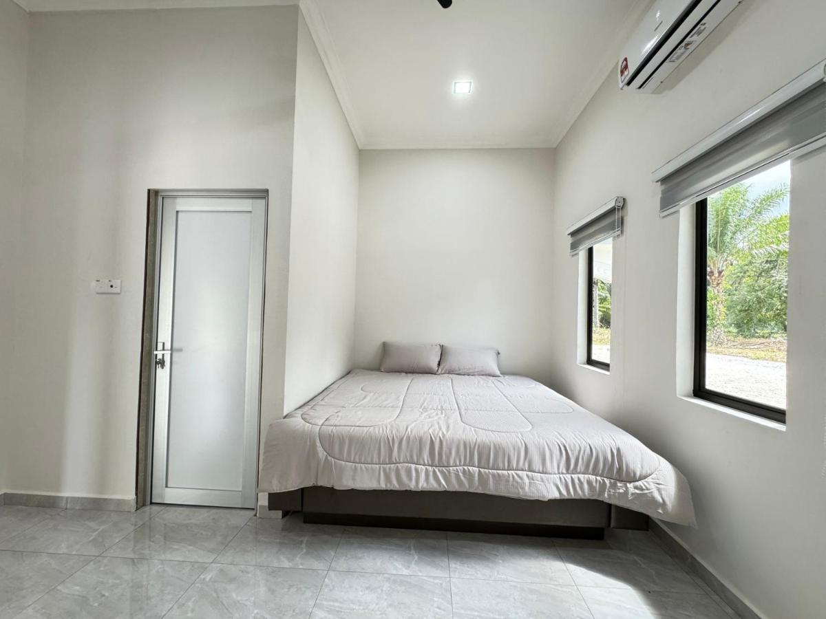 HOMESTAY AYAH AMAT PARIT SULONG - Ferienwohnung Parit Sulung
