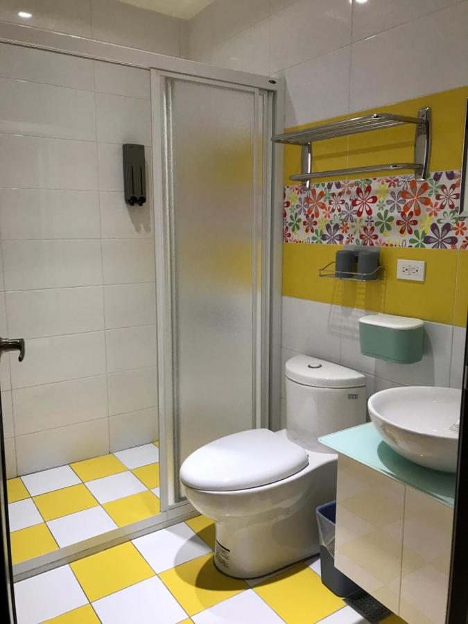 Zweibettzimmer mit Balkon