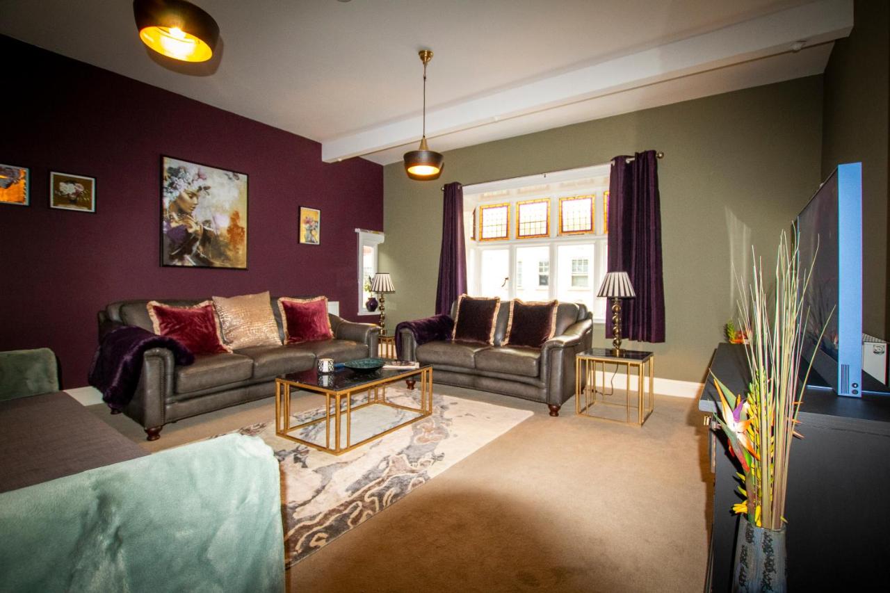 B&B Chester - WhiteGates Rows City Centre Apartment by Rework Accommodation - Bed and Breakfast Chester