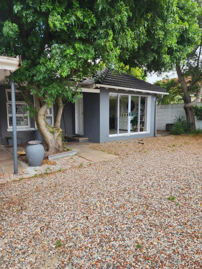 Calmness in Claremont - B&B