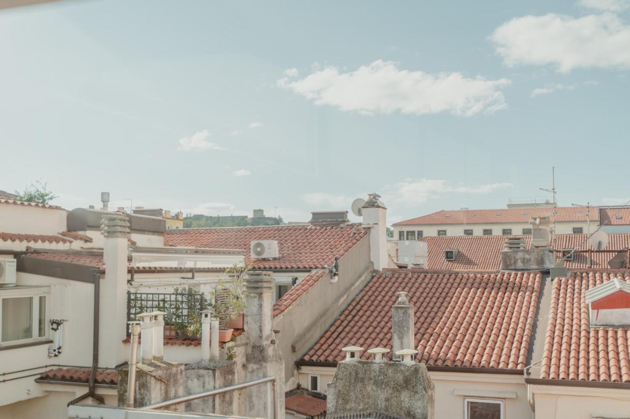 Aphrodite Luxury APT with Jacuzzi - Ferienwohnung Triest