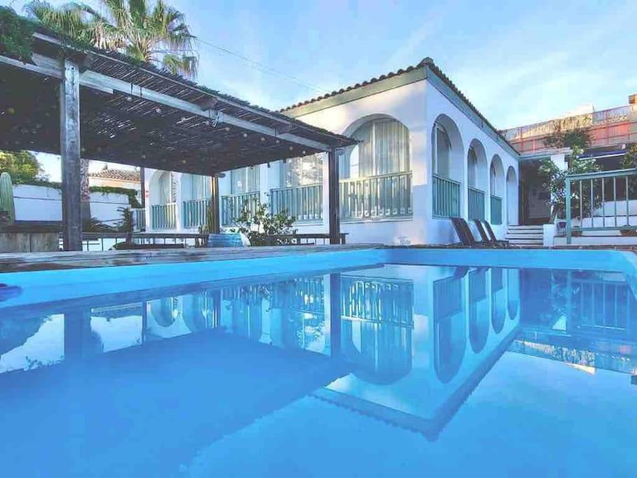 Villa Capitano -Seaviews -4 bedrooms - La Cala - B&B