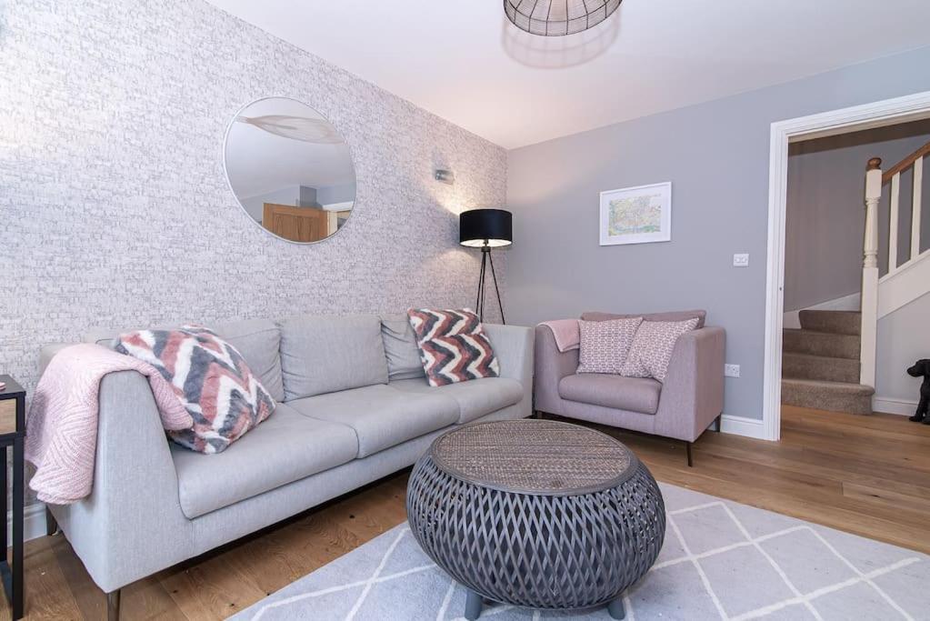 Elegant Ludlow Haven: 4Bed Ultimate Tranquility - Ferienwohnung