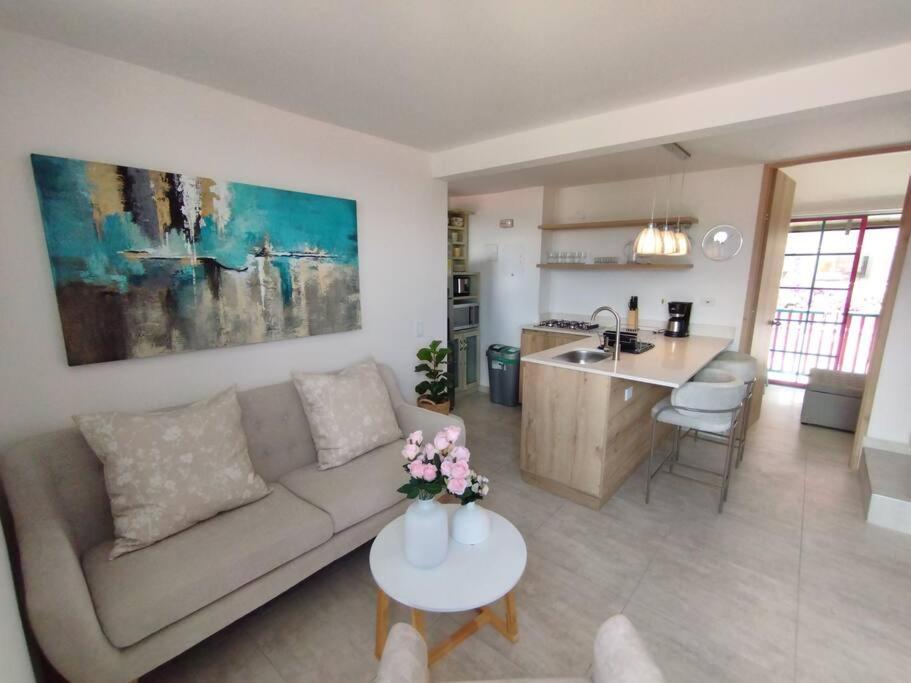 Apto Nuevo, Tranquilo, Bonito, 5 min Plaza Principal - B&B Guatapé