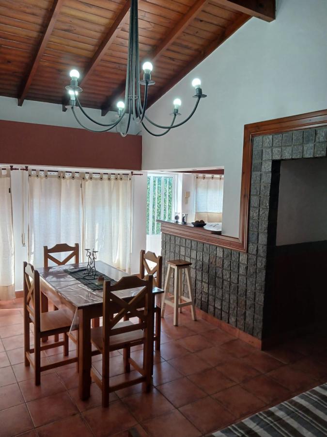 Casa RAYUELA - Bed and Breakfast Tandil
