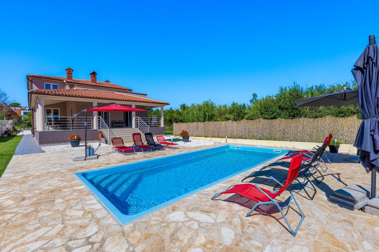Livin Large Ana - B&B Ližnjan