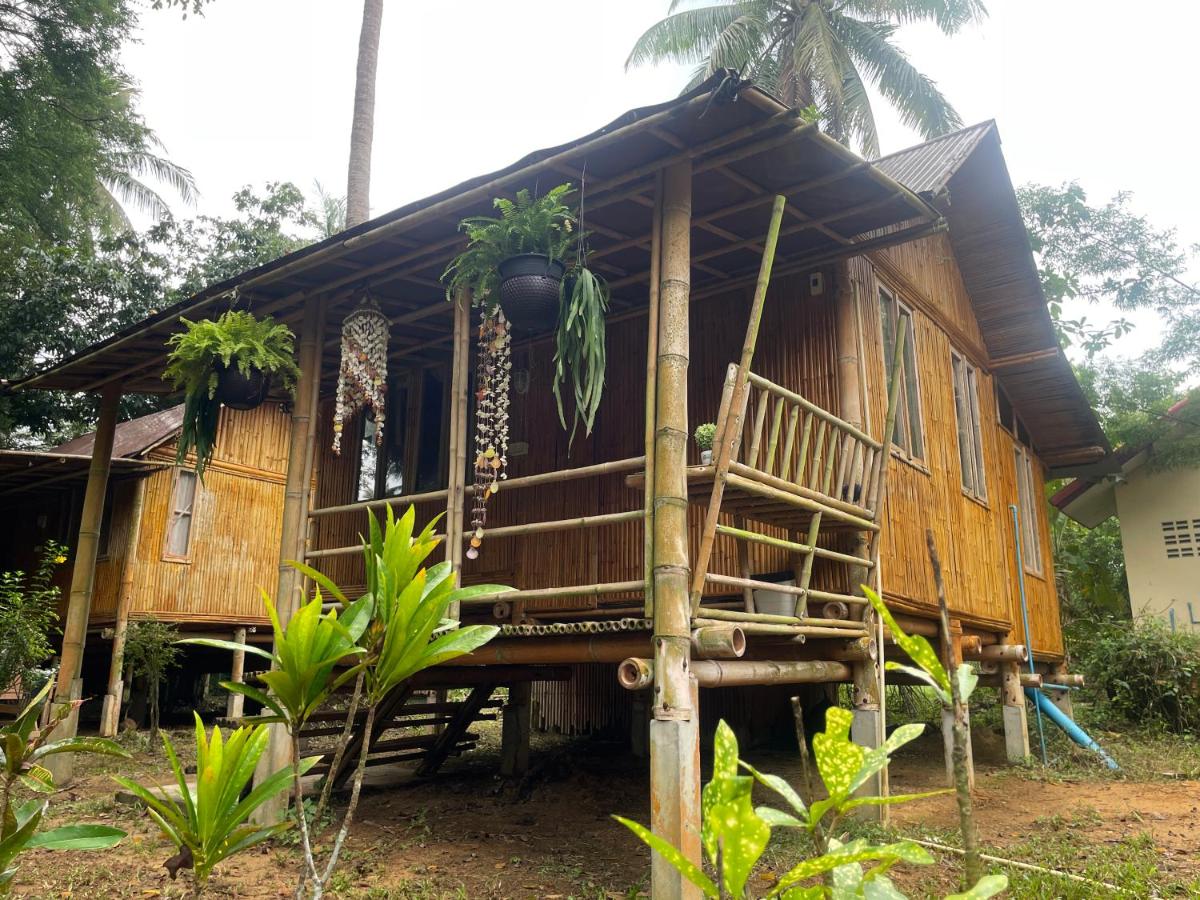Deluxe Bungalow with Fan