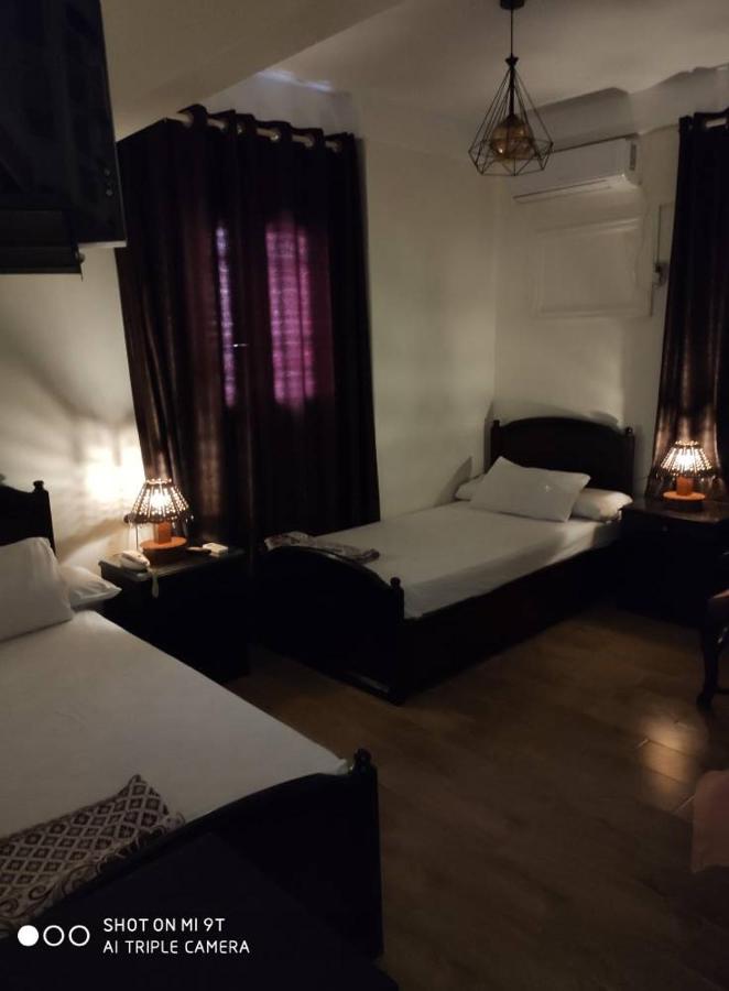 Salvatore Rooms with Breakfast-City Center - B&B Damieta