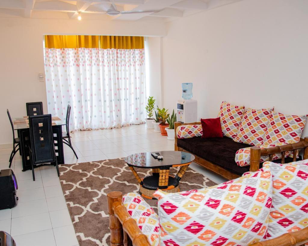 B&B Mombasa - Serena Road Villa - Bed and Breakfast Mombasa