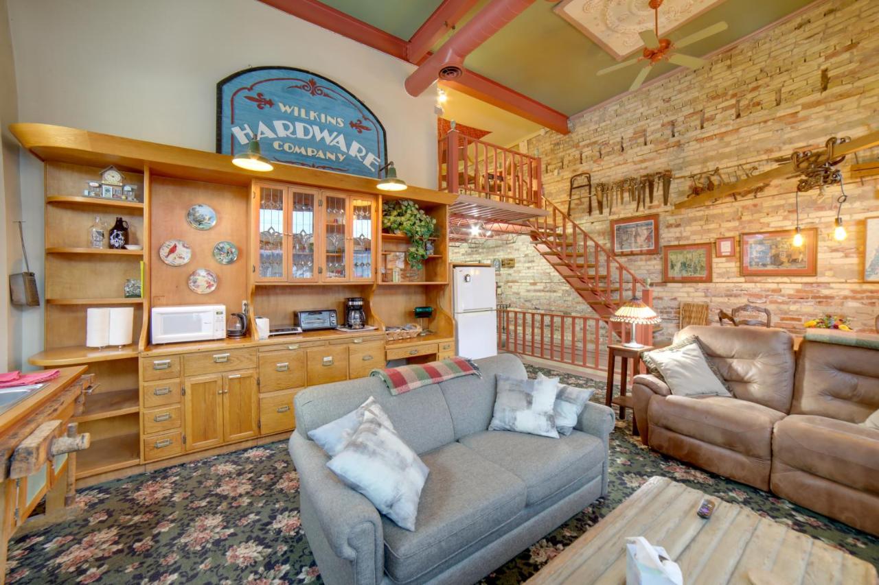 Saugatuck Retreat in Historic Downtown! - B&B