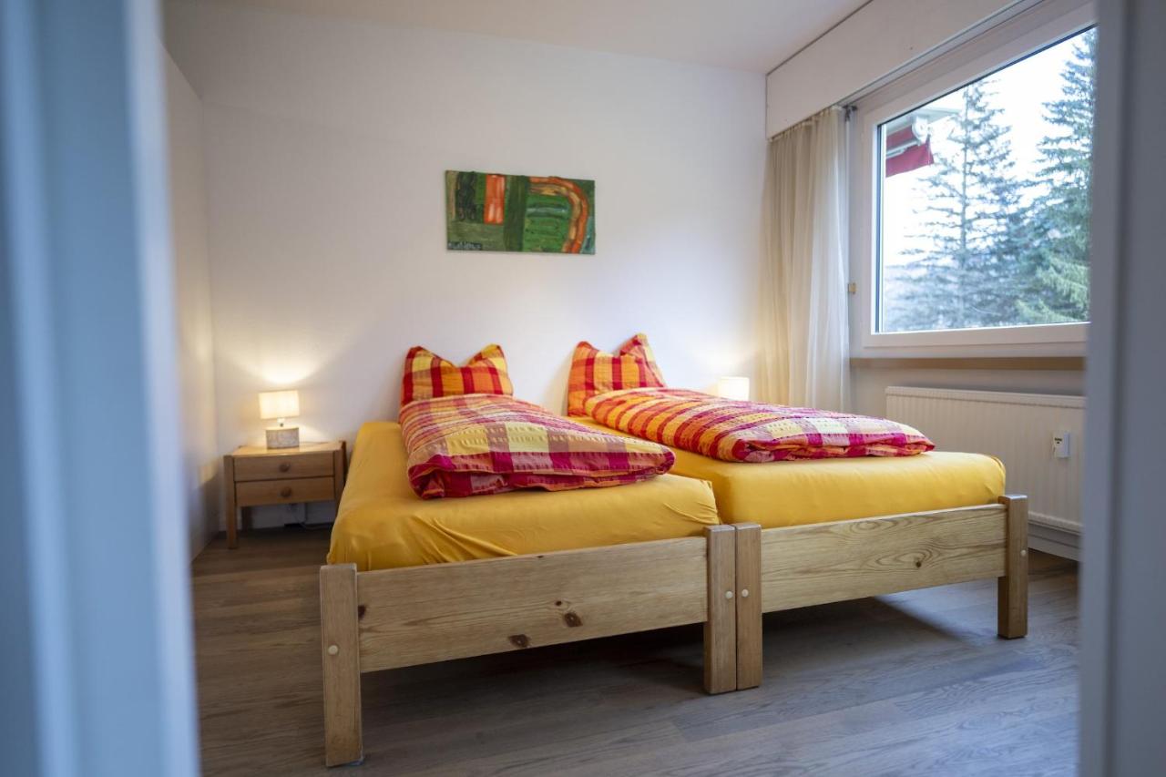 Apartment with Mountain View