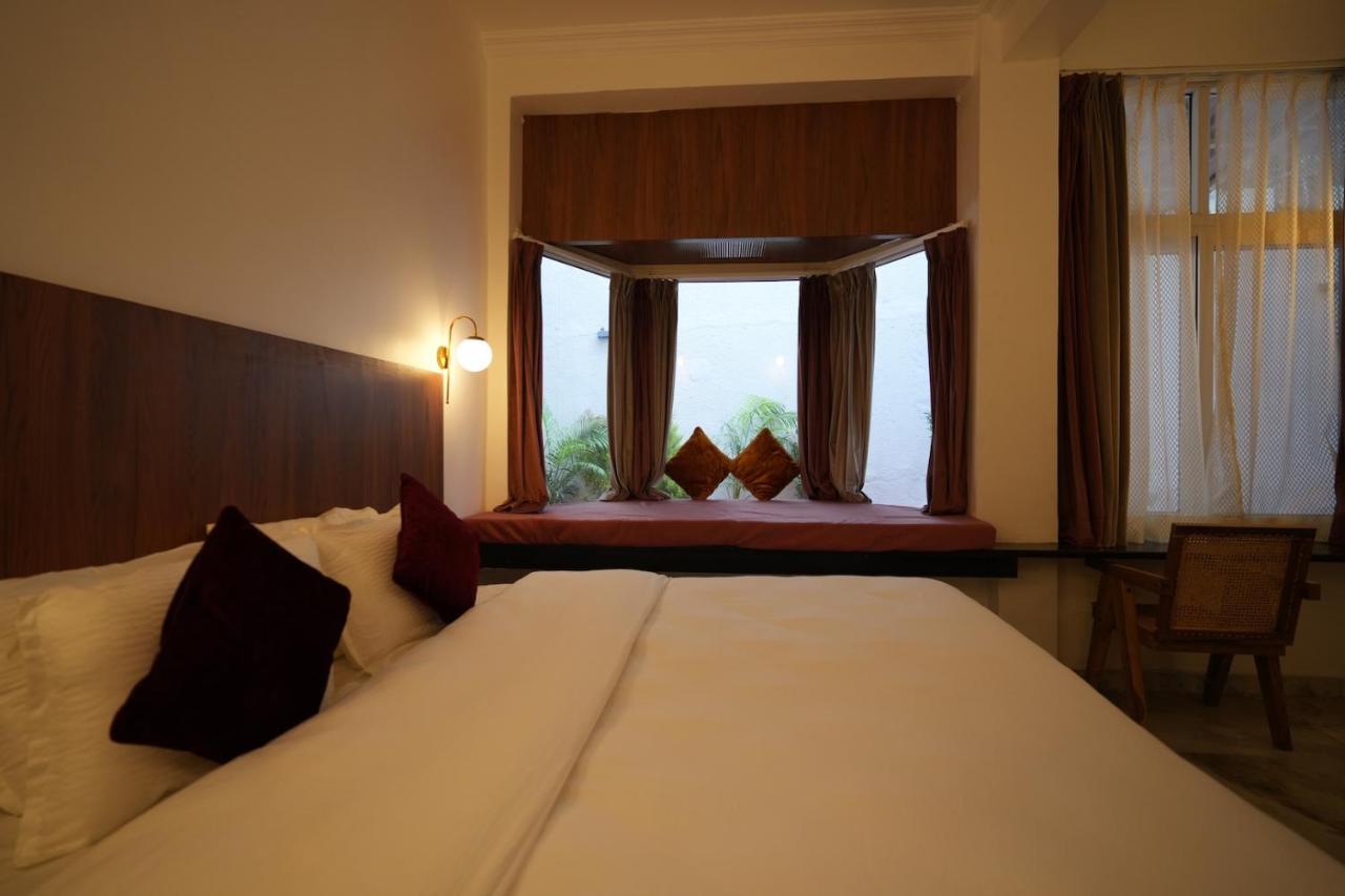 B&B Bhopal - BHOPAL LAKE STAYS - Bed and Breakfast Bhopal