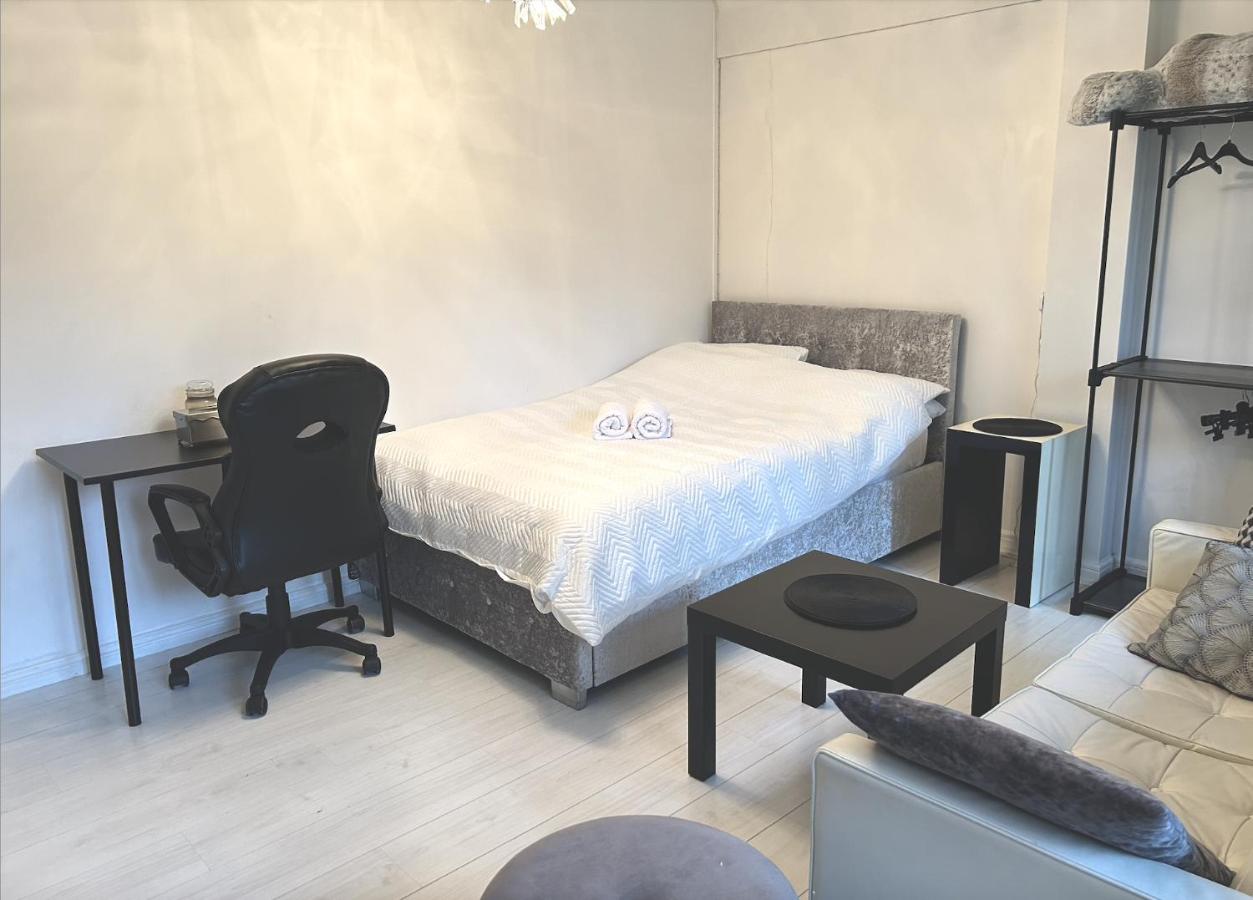 B&B Londen - Spacious modern family bedroom in Central London - Bed and Breakfast Londen