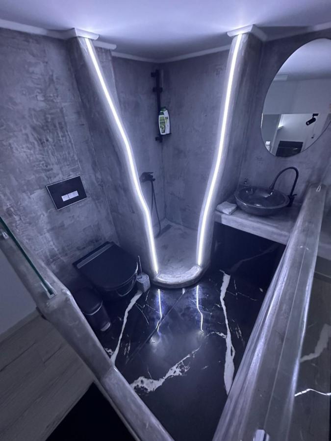 Raphael’s Suites SKG - B&B Salonicco