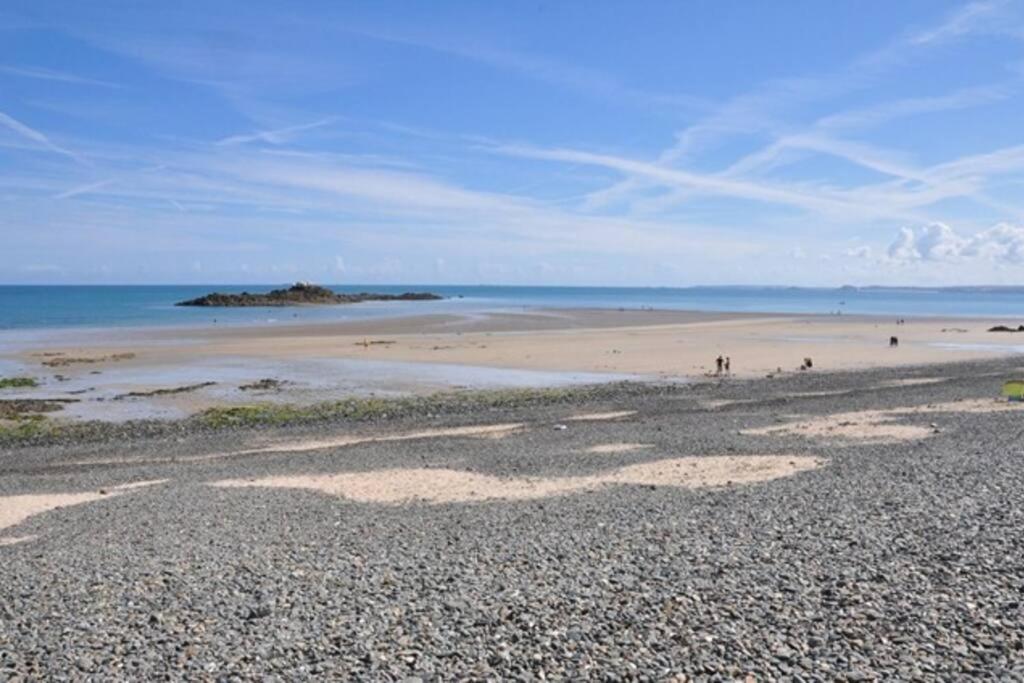 Joli T2 Saint-Brieuc entre port et centre WiFi gratuit - Bed and Breakfast