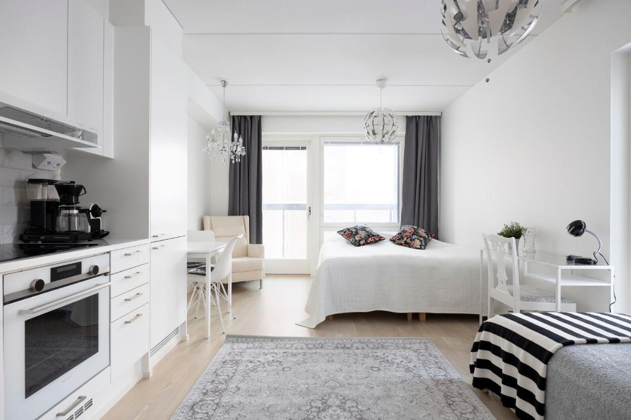 B&B Helsinki - Modern studio apartment, 4 beds, free street parking with parking disc, bus stop 200m - Bed and Breakfast Helsinki