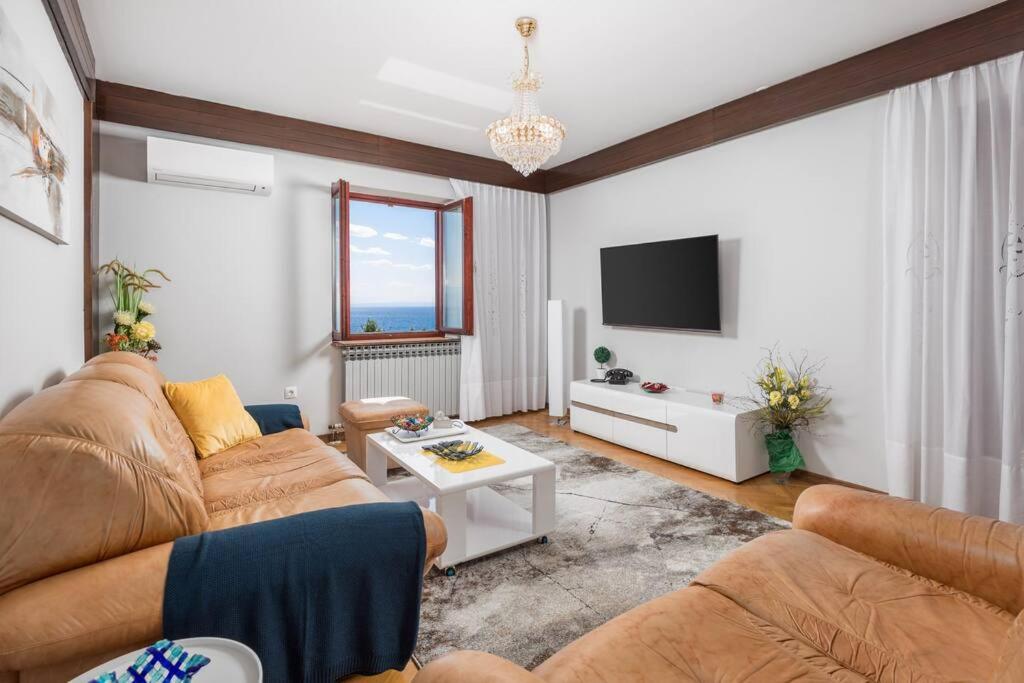 Deluxe Apartment Ana 100 m from the beach - B&B