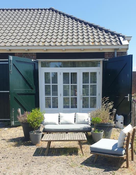 Kleine studio op boerenerf vlakbij Amsterdam. - Bed and Breakfast Uitgeest