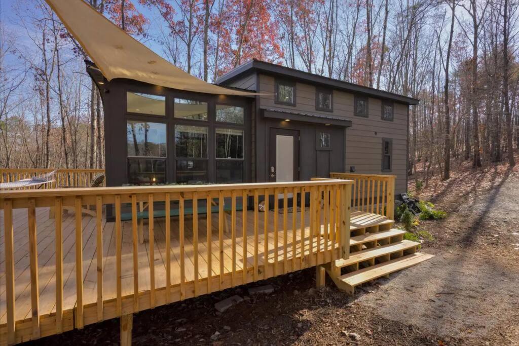 B&B Rutherfordton - Tiny Home - Summerfield Getaway - Bed and Breakfast Rutherfordton