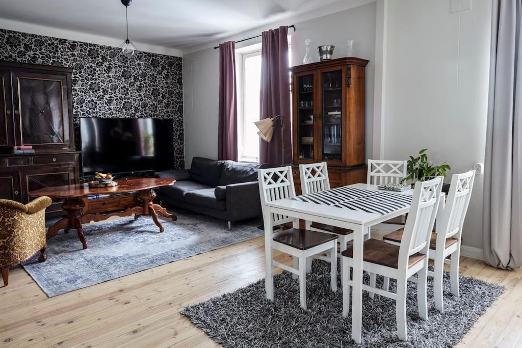Central Home in Vallila - B&B