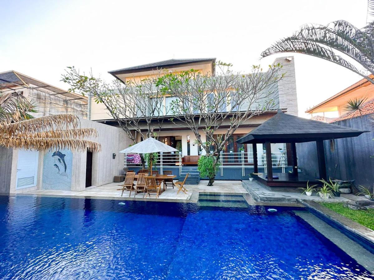 B&B Kerobokan - Villa wedasari 6BR luas kolam renang pribadi tengah kota - Bed and Breakfast Kerobokan