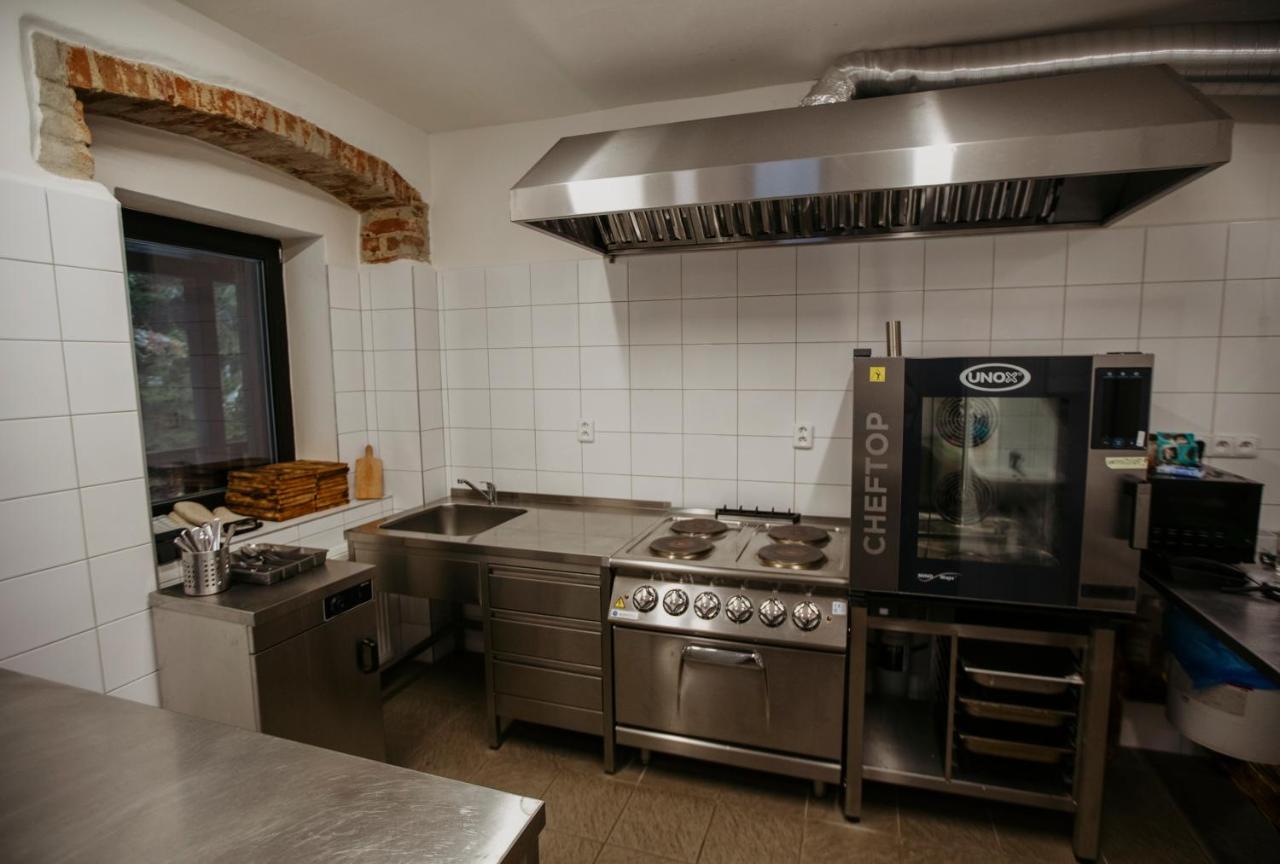 Penzion Mezi lesy - B&B