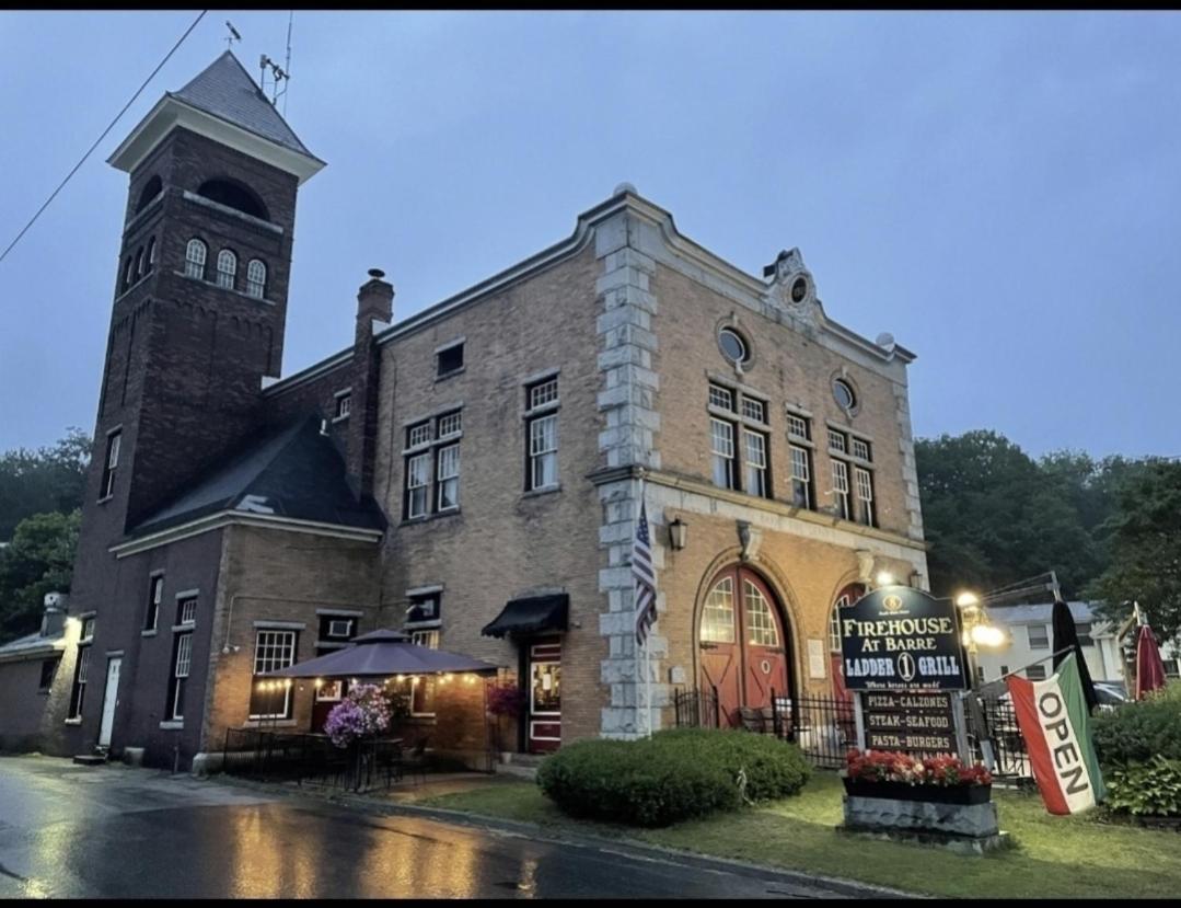 Firehouse Inn - B&B