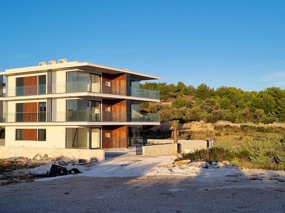 Punta Planka Premium Apartment with Sea View - Ferienwohnung