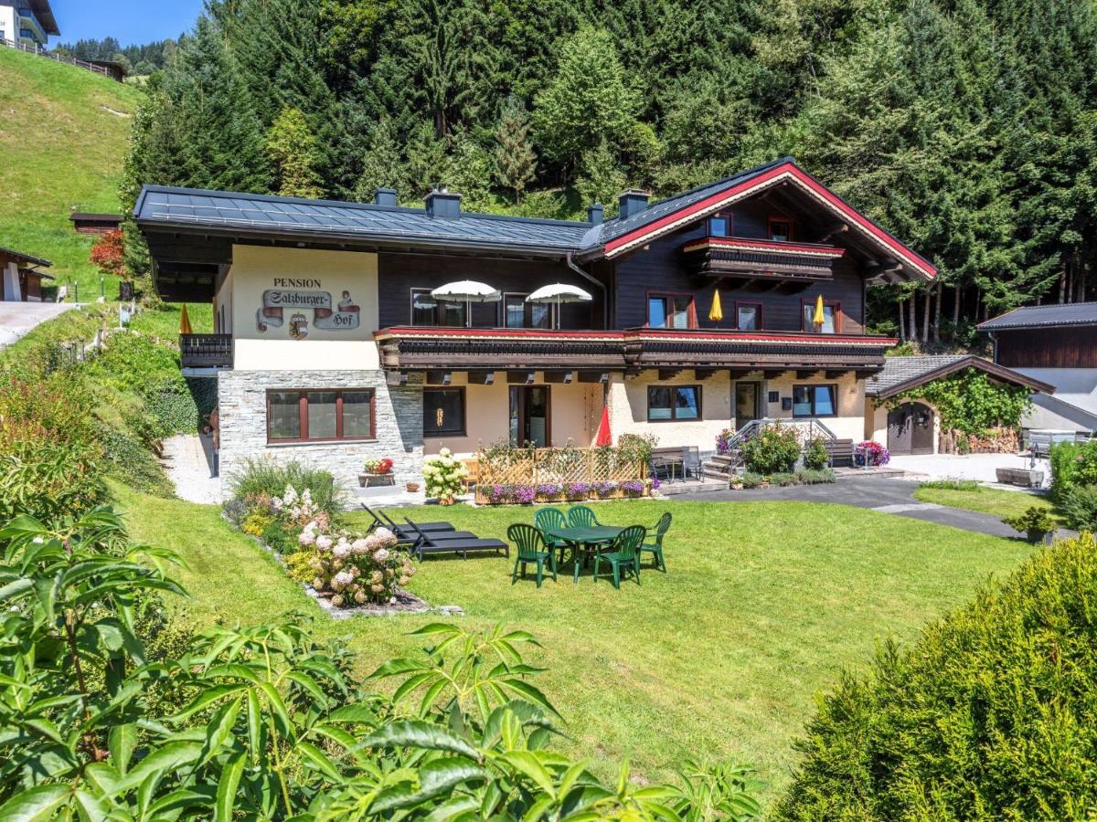 Apartments Salzburgerhof - Bed and Breakfast
