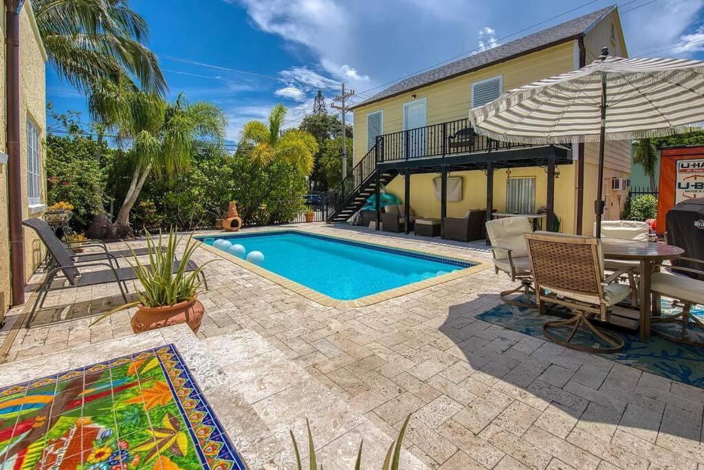 B&B Lake Worth Beach - Charming Villa Espagna - Heated/Salt-Pool Oasis! - Bed and Breakfast Lake Worth Beach