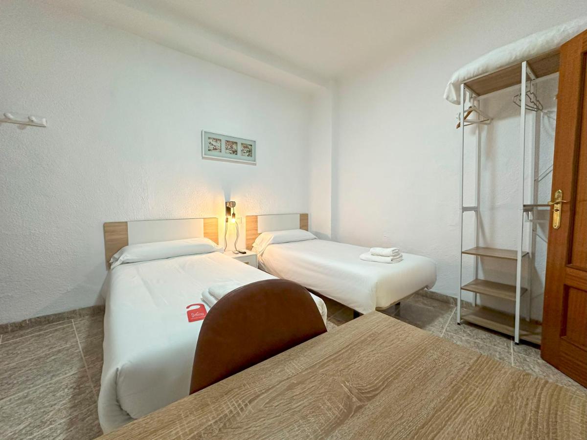 Twin Room with Private Bathroom