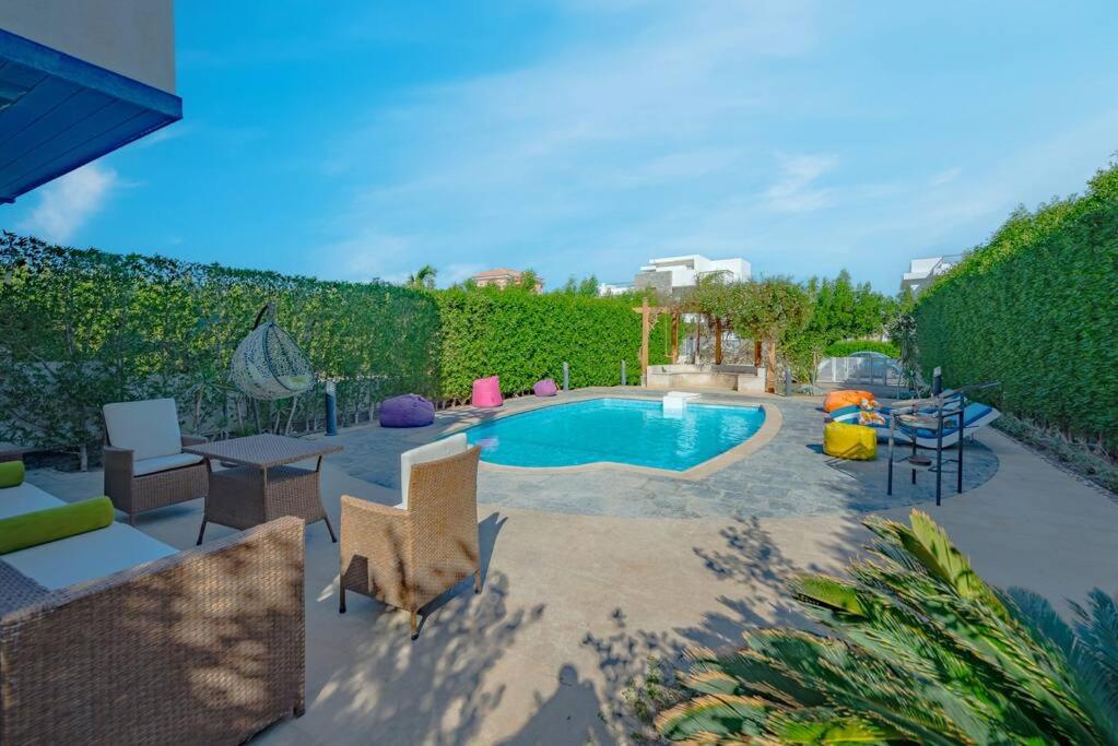 Spacious villa with private pool - B&B Hurghada