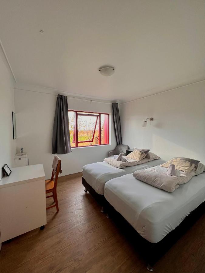 Doppel-/Zweibettzimmer mit Gemeinschaftsbad