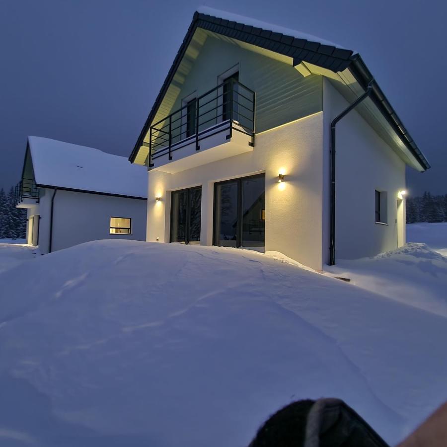 All Season Sauna&Jacuzzi - klimatyzowane domki z widokiem na góry Kotlina Kłodzka 4km do Zieleniec SKI Arena - B&B Lasówka