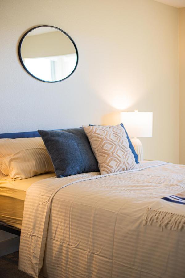 B&B Los Angeles - Luxurious Apartment With The Marina View - Bed and Breakfast Los Angeles