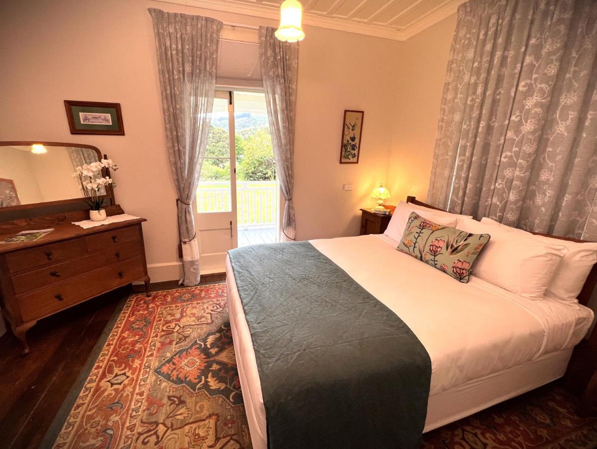 Queen Room with Garden View