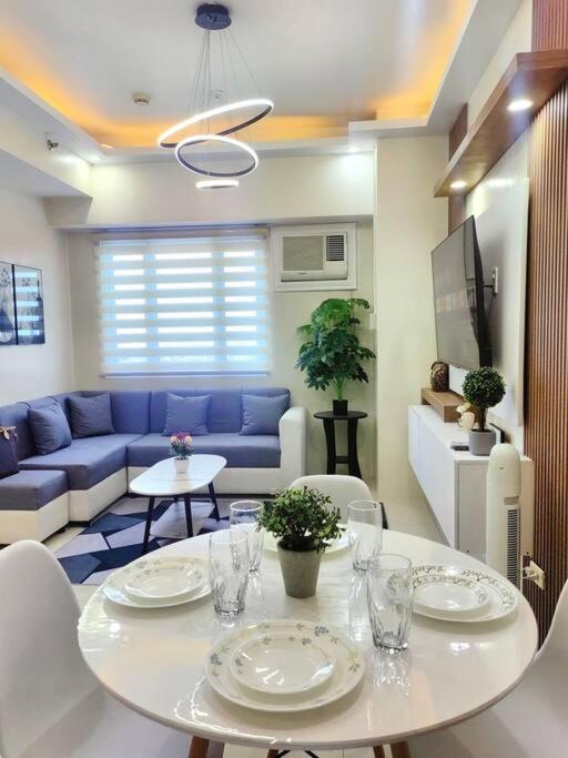 B&B Manila - Beautiful 1BR Condo Unit with WiFi and Pool Access at Princeton QC! - Bed and Breakfast Manila